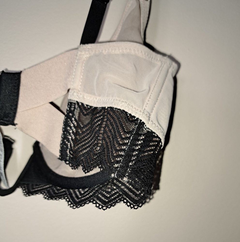 INTIMATELY FREE PEOPLE Underwire Bra Size 32DD ~ Black Lace And Nude Mesh - Picture 9 of 15